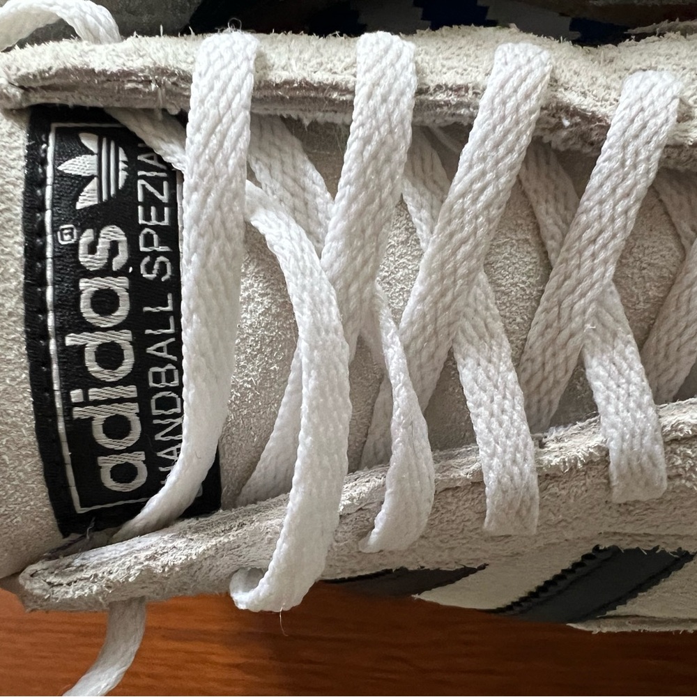 Adidas Spezial Unisex - Cream and Black. Mens size 9.5 or women’s size 10.5 - Picture 4 of 7